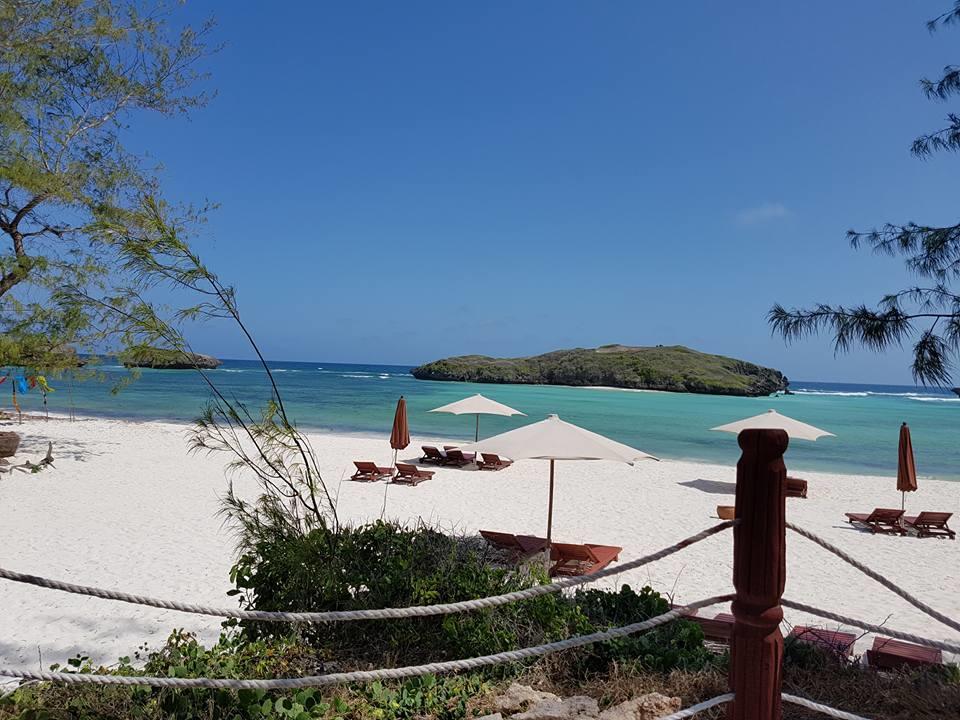 Nyumba Ya Afrika Bed & Breakfast Ватаму Екстериор снимка