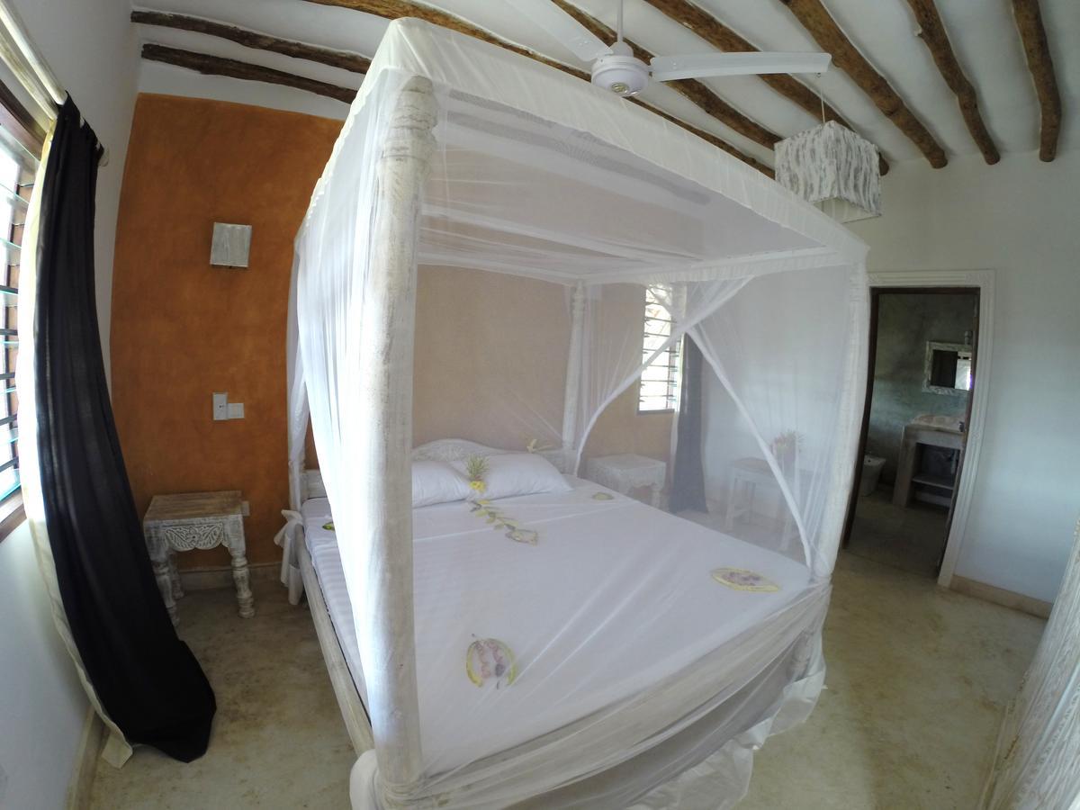 Nyumba Ya Afrika Bed & Breakfast Ватаму Екстериор снимка