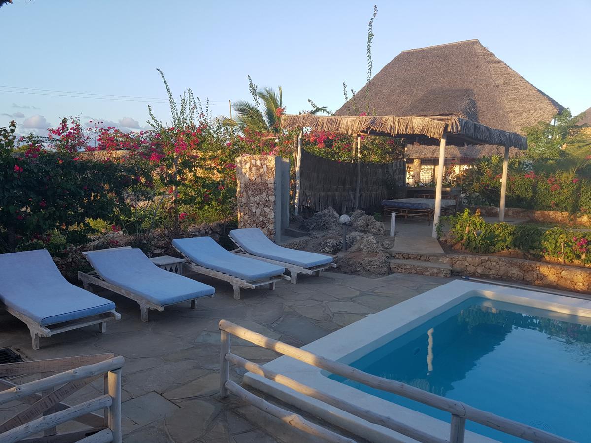 Nyumba Ya Afrika Bed & Breakfast Ватаму Екстериор снимка