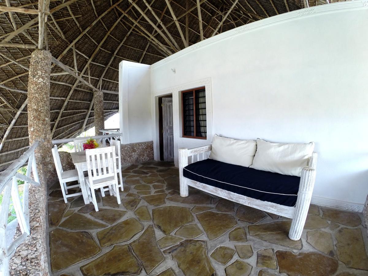Nyumba Ya Afrika Bed & Breakfast Ватаму Екстериор снимка
