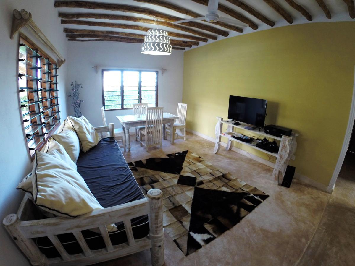 Nyumba Ya Afrika Bed & Breakfast Ватаму Екстериор снимка