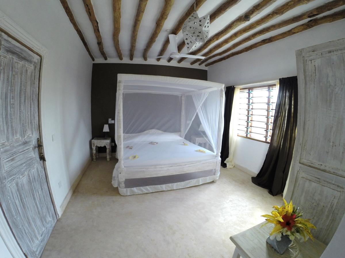 Nyumba Ya Afrika Bed & Breakfast Ватаму Екстериор снимка