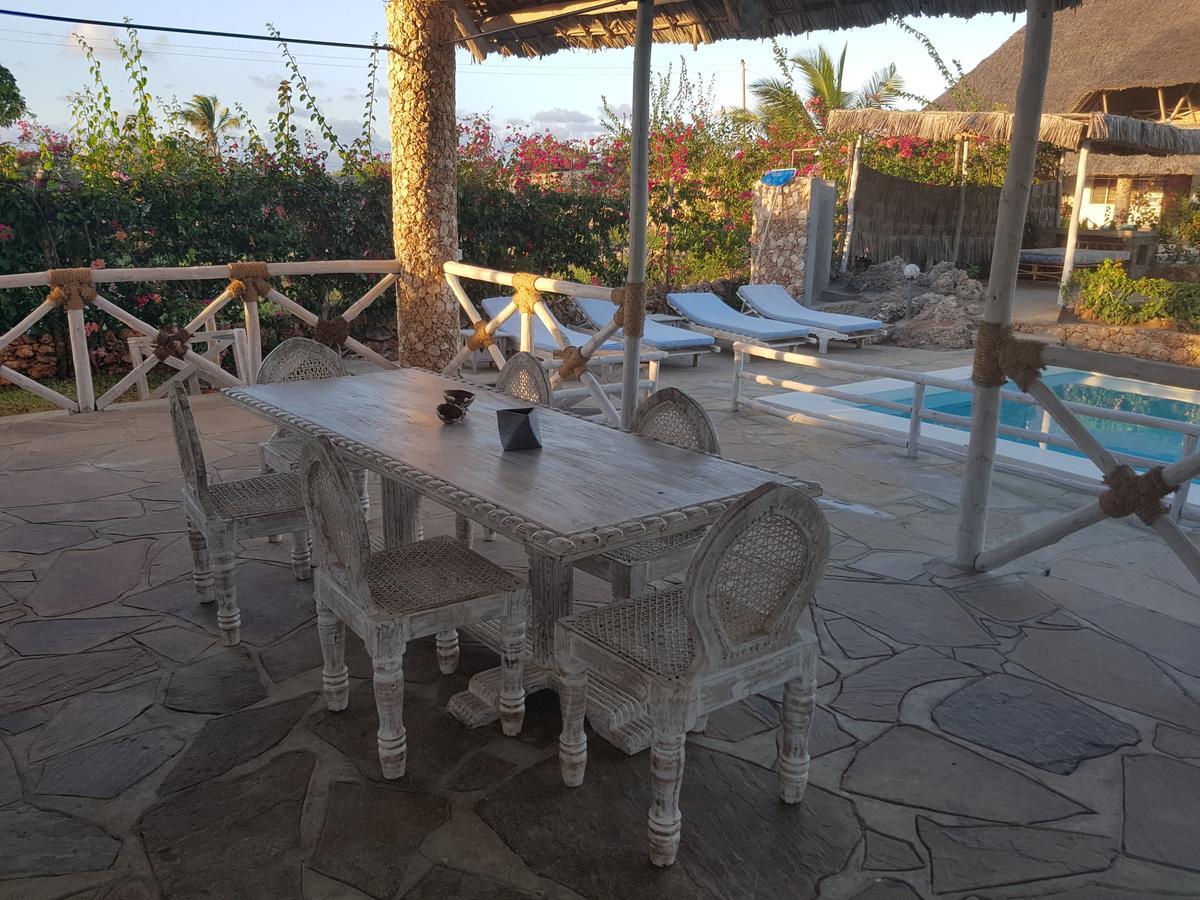 Nyumba Ya Afrika Bed & Breakfast Ватаму Екстериор снимка