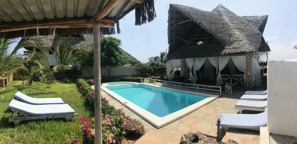 Nyumba Ya Afrika Bed & Breakfast Ватаму Екстериор снимка
